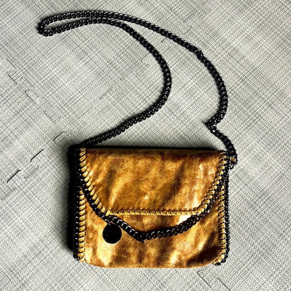 Crossbody purse